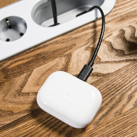 SNOOK L charger s kabelem Lightning