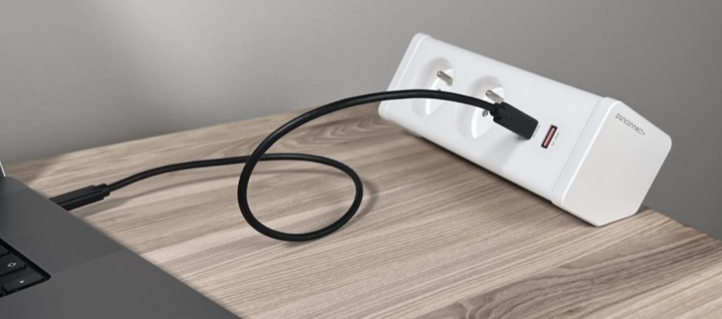 EDGE S se 2 zásuvkami a silným USB-C/A nabíjením