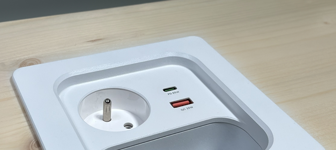 FLOPIQ L s integrovaným USB-C/A nabíjením