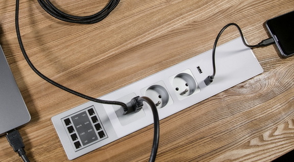 FLAT PLUS with 2 sockets, integrated USB-C/A charging, 1 modul and control system